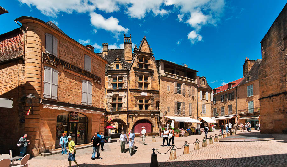 Lire la suite à propos de l’article Balade dans le vieux Sarlat