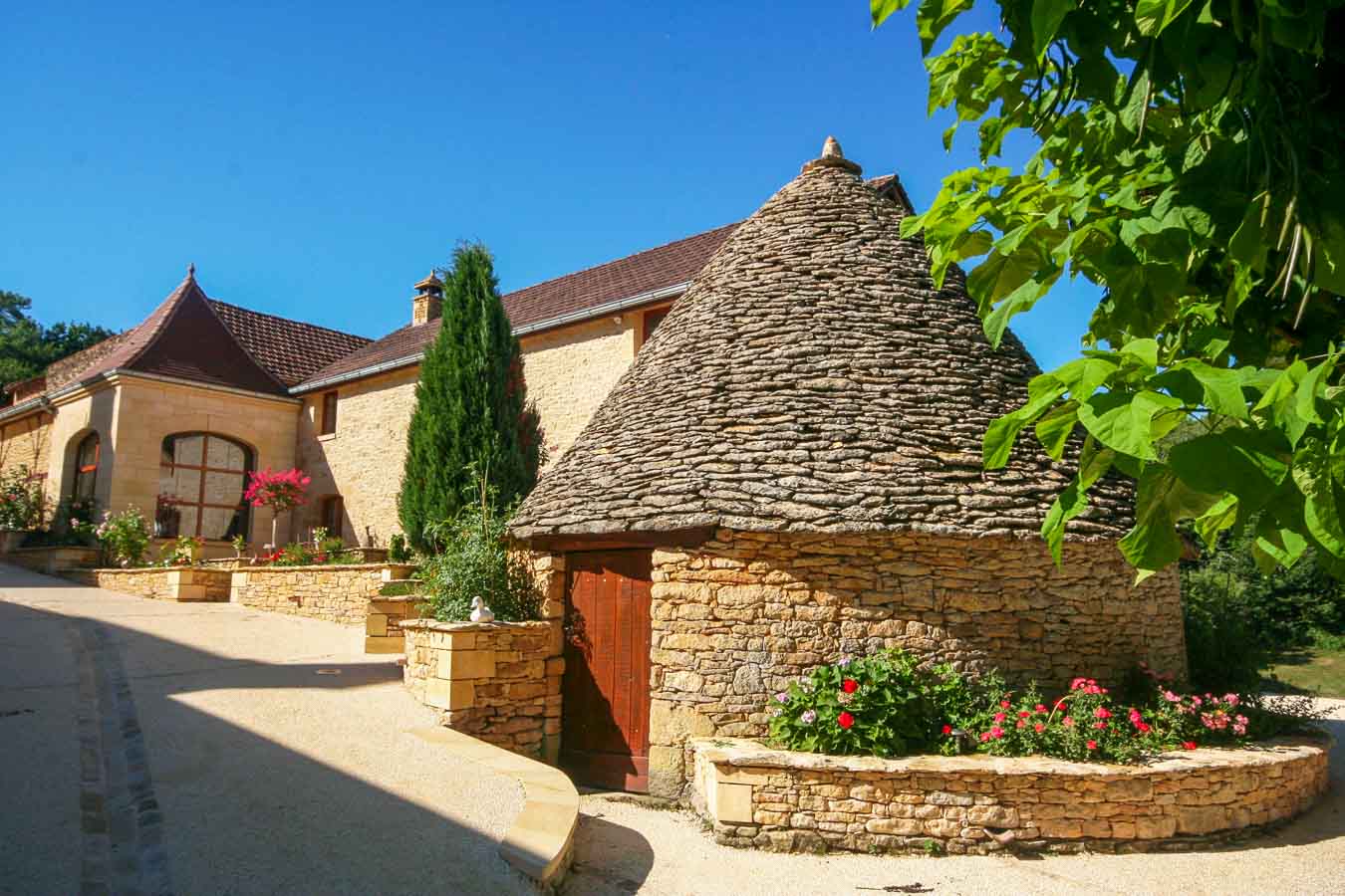 Aux Bories de Marquay - Chambres d'hôtes de charme - B&B avec piscine et SPA proche de Sarlat Aux Bories de Marquay - Chambres d'hôtes de charme - B&B avec piscine et SPA proche de Sarlat