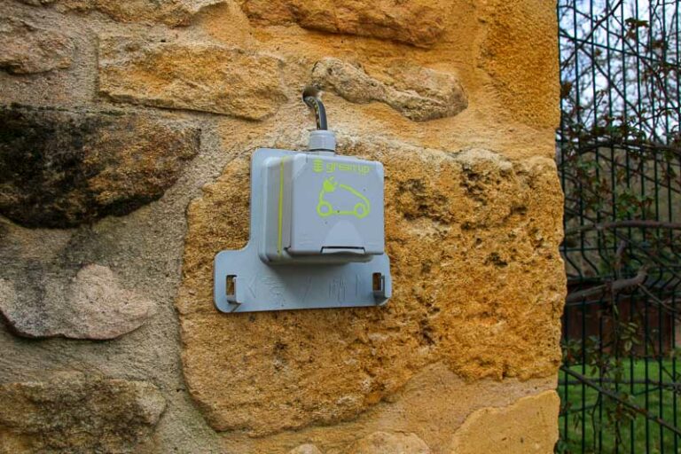 Borne de recharge véhicule électrique
